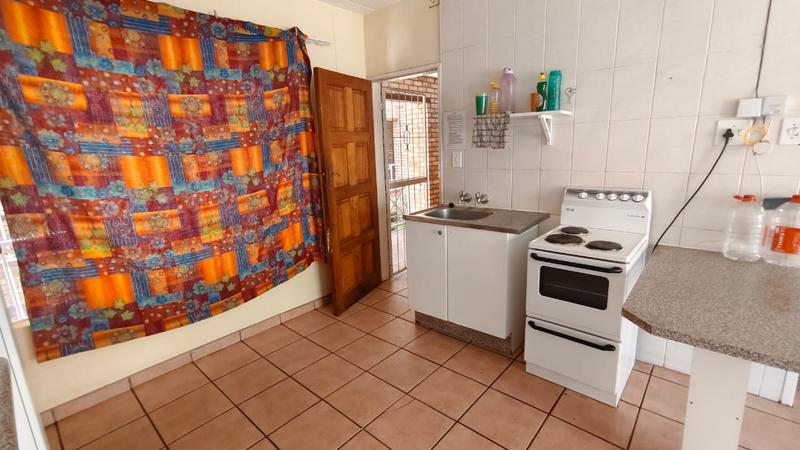 2 Bedroom Property for Sale in Kannoniers Park North West
